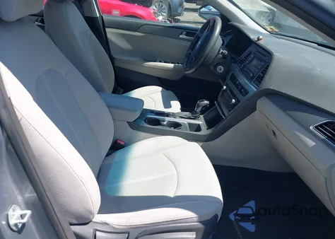 2015 Hyundai Sonata Se z USA, uszkodzony, nr VIN 5NPE24AF5FH087464